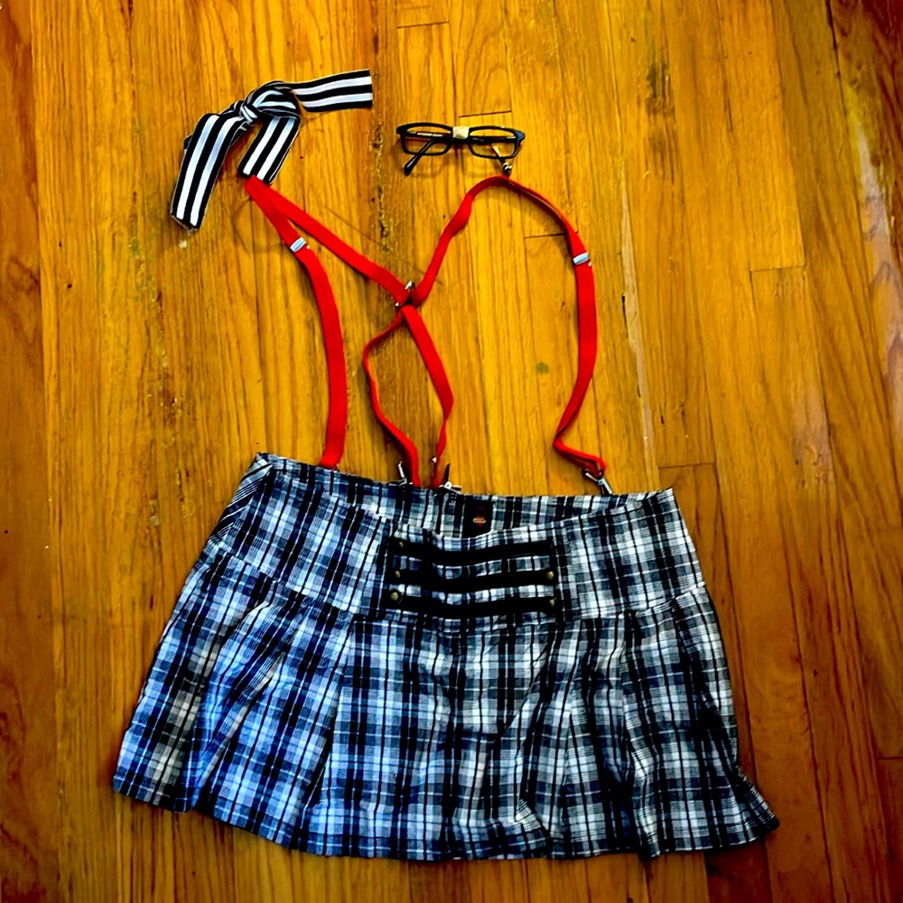 School Girl Costume 🏫 - Plaid Skirt Sz 10/12, red suspenders, taped 🤓 glasses